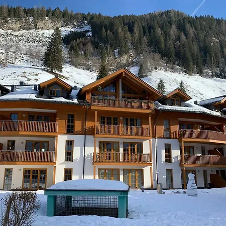 Andrea 3 By Smr Luxury Inc And Near Gondola